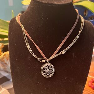 Felt brass toned necklace